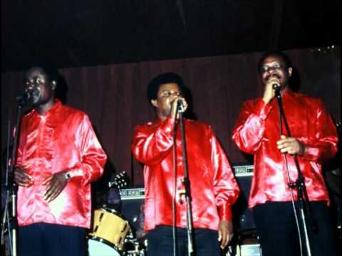 Alita (Josky Kiambukuta) - TPOK Jazz 1983 Bruxelles Alita (Josky Kiambukuta) - TPOK Jazz 1983 Bruxelles