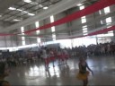 Cheerleaders invadem a quadra na feira cultural
