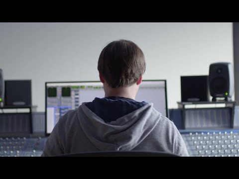 Rainbow Six Siege: Louis-Philippe Dion Teaser: Behind the Siege Video