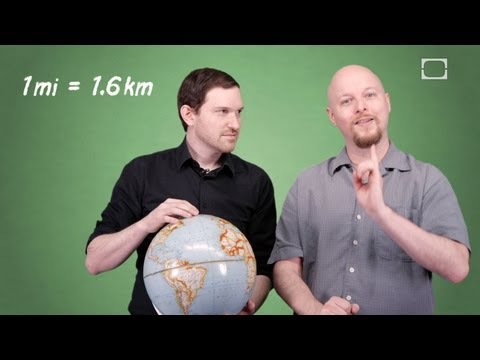 how to know how far away lightning is