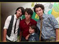 JONAS BROTHERS! JONAS BROTHERS!