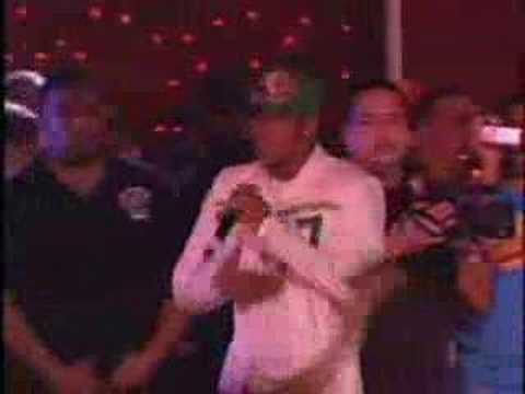 Dom omar e aventura cantando desce sobe senores cafetoes Dom Omar
