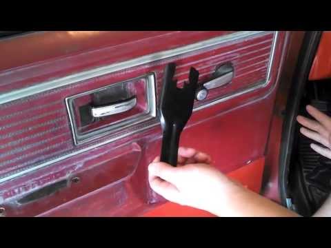 how to remove xj door panel