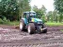 NH 8560 aan het egaliseren