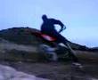 Moto haciendo circulos 