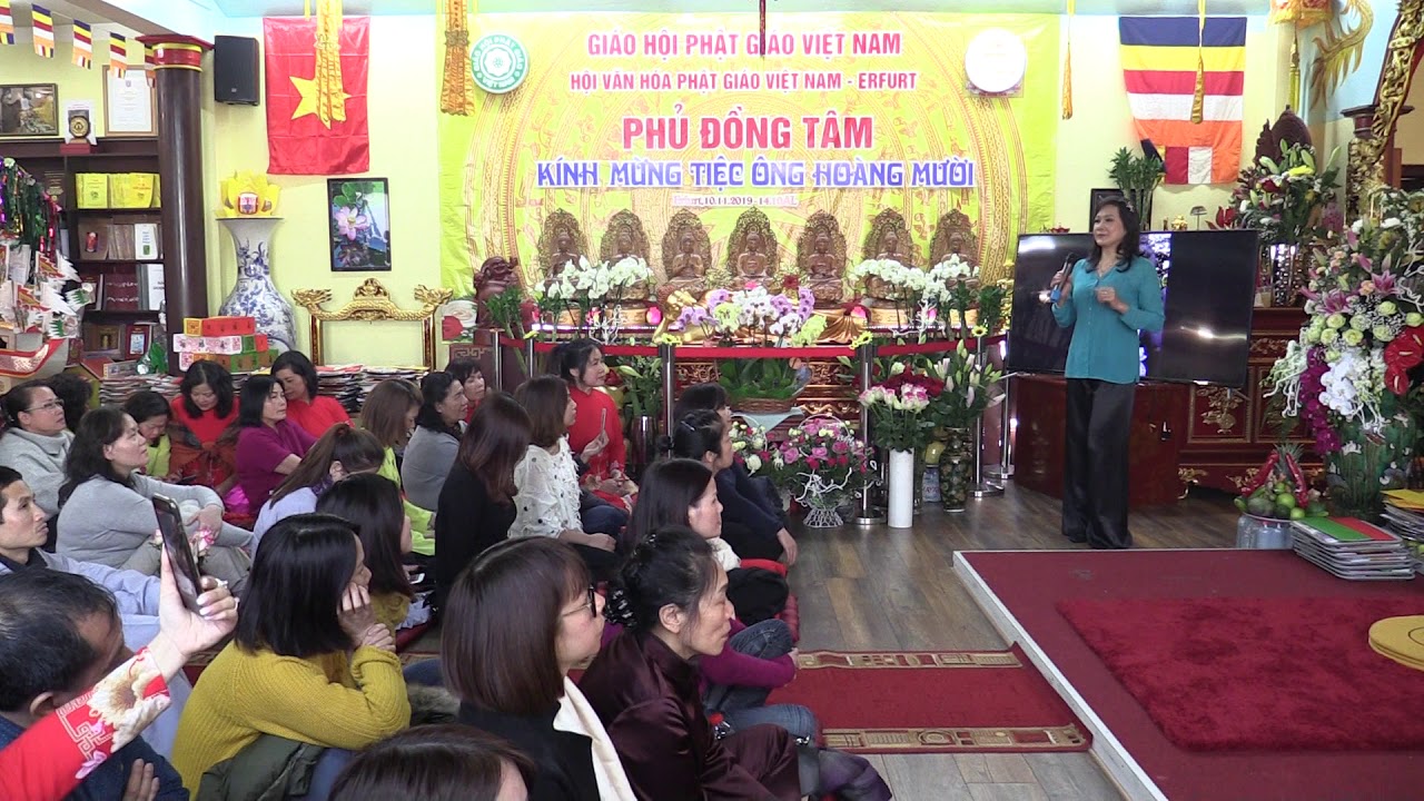 CS THÚY LỆ TẠI TIỆC ´ÔNG HOÀNG MƯỜI´ PHỦ ĐỒNG TÂM ERFURT