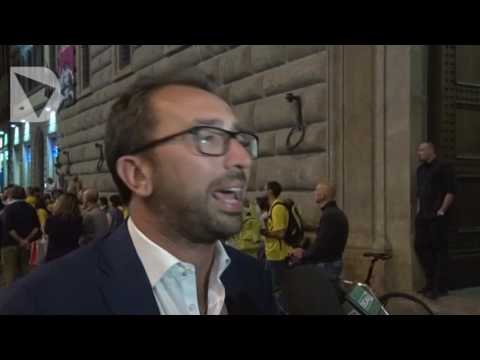 ALFONSO BONAFEDE ALLA MANIFESTAZIONE M5S PER IL NO AL REFERENDUM - dichiarazione