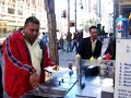 Vendiendo Hot Dogs