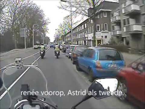 motorrijles - ZEER LEERZAAM!!! April 2013. Motorrijles Utrecht. Door rijschool SAFETY uit Houten. Astrid en Renée gefilmd met de helmcamera tijdens de motorrijles. Er gebe...