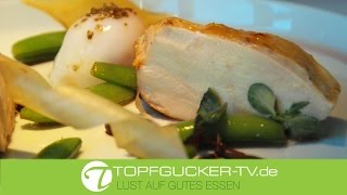 Brust vom Kikokhuhn, sous-vide gegart an Salat von Zuckerschoten und Onsen Ei Brust vom Kikokhuhn, sous-vide gegart an Salat von Zuckerschoten und Onsen Ei
