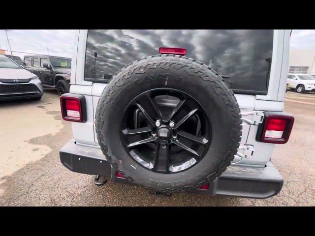 2023 Jeep Wrangler Sahara Altitude Heated Leather, Tow pkg, Dual in Cars & Trucks in Medicine Hat