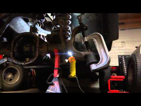Jeep Ball Joint Replacement How Too (DIY)