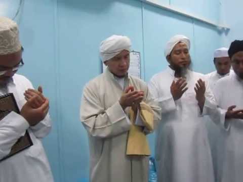 tabligh - DAY TRIP Tuan Guru Syeikh Muhammad Nuruddin Marbu Al Banjari Al Makki ke Sri Petaling pada JUMAAT 17 Mei 2013 @ 7 Rejab 1434. *Majlis Penyampaian Syahadah Al...