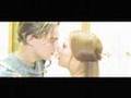 Romeo+Juliet - Kissing in the Rain