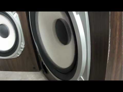 2660 - Bass I Love You test starts at 7:25 just to save you some time. My Engineering teacher who retired gave me these speakers. He found them on his was to school...