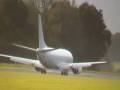 videos de AirAsia 9M-AAH Boeing 737-300 arrives at Lasham