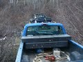 Un truck tombé dans la butte coupée