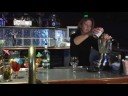 Recetas De Bebidas Hechas Con Ron : Preparación de una piña colada Recetas De Bebidas Hechas Con Ron : Preparación de una piña colada
