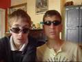 videos de Two kids lip sync in this comedy gold mine.
