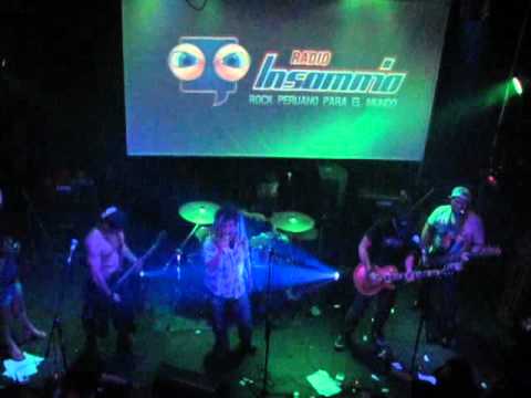 La Noche de Barranco retumbó con el poder del punk limeño