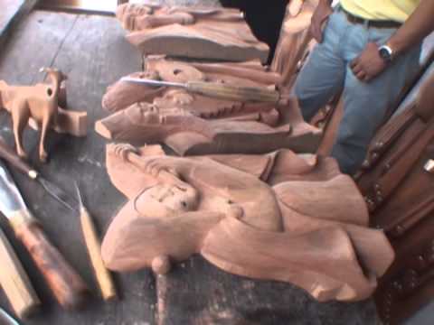Tallado en Madera - Juan Carlos Camiña es un artista del tallado en madera. Él hace enteramente su trabajo a mano y sus obras han dado la vuelta al mundo. Conoce la historia de ...