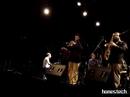 gianluca petrella direzione, trombone 
beppe scardino sax baritono 
francesco bigoni sax tenore
mirko rubegni tromba 
giovanni guidi pianoforte 
gabrio baldacci chitarra
alfonso santimoni sintetizzatori 
francesco ponticelli basso 
federico scettri batteria 
simone padovani percussioni