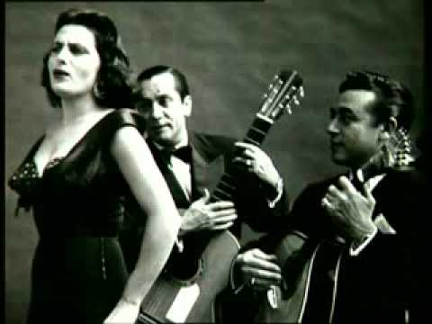 Amália Rodrigues - Vou Dar De Beber À Dor Amália Rodrigues - Vou Dar De Beber À Dor