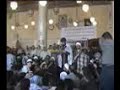 مقتدى يصف اتباعه و انصاره بالجهلة بعد ان طلب منهم الكف عن الهتافات و لكنهم واصلوها غير مصغين له