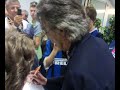 29 Aprile '07, ore 22:55 - SEQUEL della settimana precedente! Sono capitato per la prima volta nell'area VIP e arriva Moratti nel post partita di Inter-Empoli(3-1). E' ancora festa scudetto e il presidente si concede ai tifosi per gli autografi. Il NUMERO 1!By Cano!Inter liverpool reds gerrard torres