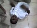 Maicol peleando con su mujer