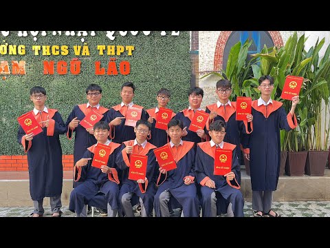 Chụp kỉ yếu cuối cấp cùng học sinh Trường THCS và THPT Phạm Ngũ Lão