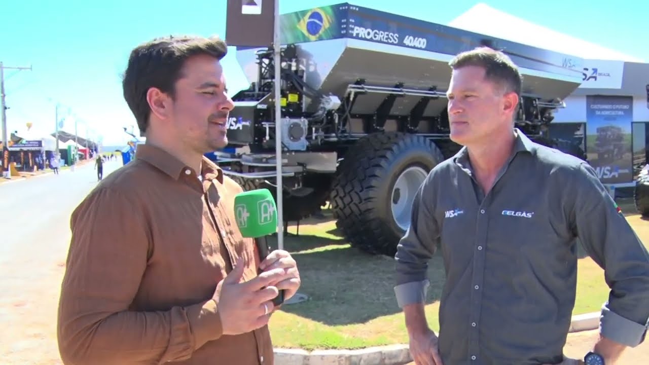 Máquina "gigantesca" chama atenção na Bahia Farm Show 2026