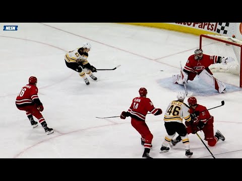 Video: Bruins score three in 1:17 to tie game against Hurricanes