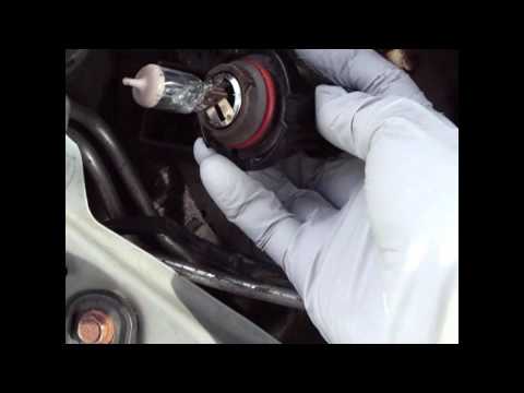 Nissan Altima 2001 Headlight Bulb Replacement /  (The Easy Way)!