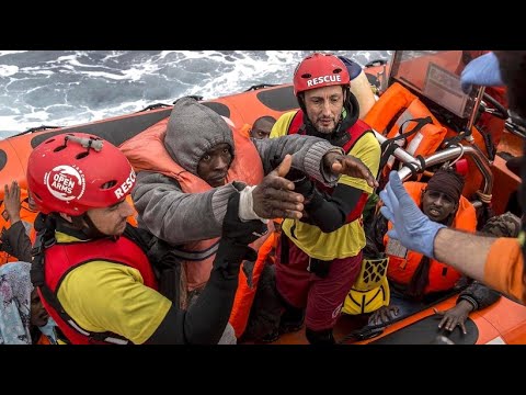 Küstenwache vor Libyen: Wieder Hunderte Menschen aus ...