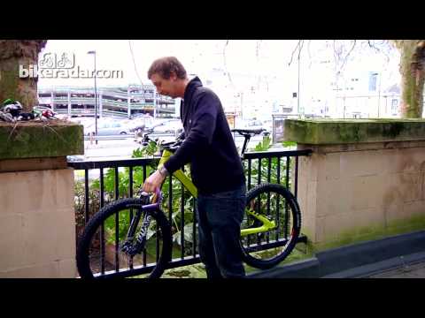 how to properly lock a bike with a u lock
