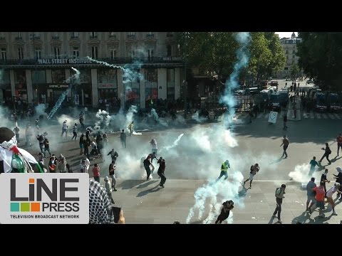 France - Après Barbès la manifestation interdite pour la Palestine dégénère place de la République à Paris. Des heurts moins violents mais significatifs ont été observés contre les forces...