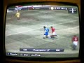 Drogba delizia il pubblico con un fantastico pallonetto di prima che scavalca inevitabilmente il portiere e va ad insaccarsi nella rete