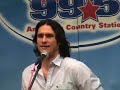 Joe Nichols sings \"Brokenheartsville\" Joe Nichols sings \"Brokenheartsville\"