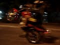 Moto Wheeling Bruno no grau (virando e arrastando tudo) Moto Wheeling Bruno no grau (virando e arrastando tudo)