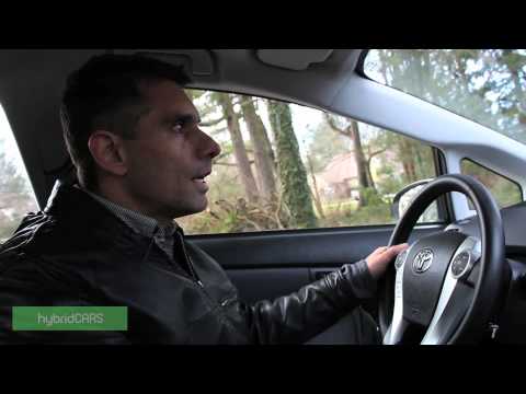 2013 Toyota Prius Liftback Review 2013 Toyota Prius Liftback Review