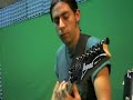 el guitarrista colombiano le�n arias calentando dedos en su casa antes de un ensayo con su banda.
amigos:tom abella andres alvarez jorge burbano