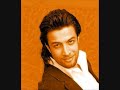 Benyamin -bia Ashegham kon ویدیو کلیپی زیبا از بنیامین با نام بیا عاشقم کن