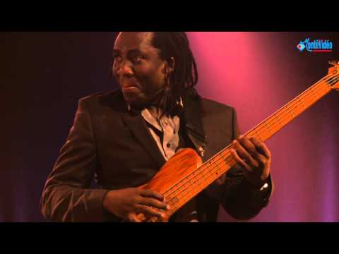 André Ceccarelli, Sylvain Luc et Richard Bona au Saveurs Jazz Festival 2011 à Segré - Part 6