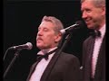 spiewaja leszek niedzielski, jerzy skoczylas i stanislaw szelc. akompaniuje orkiestra leopoldinum (piotr dziubek - fortepian, adam skrzypek - kontrabas, michal lasota - perkusja). jubileusz 60-lecia polskiego radia wroclaw. opera wroclawska, 29.09.2006.
http://www.prw.pl/