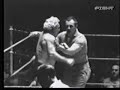 Gorgeous George vs Ilio DiPaolo Manele-Gratis.net