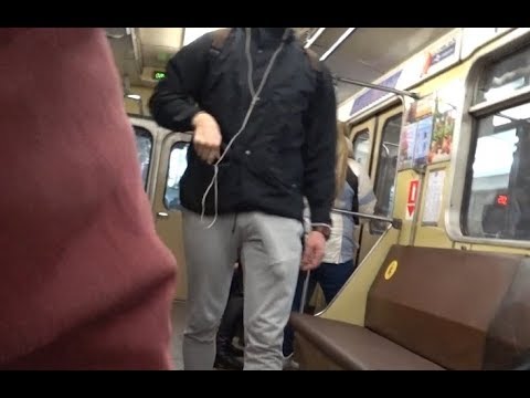 Его член перед лицом