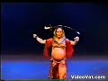 رقاصه حامل وتتفنن بعد :)
