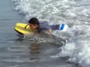 Nacho haciendo surf