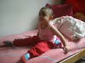 Minha Filha �ris, falando, cantando, se divertindo...